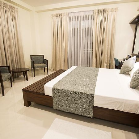 Grand 7 Hotel -Kesbewa Piliyandala Dış mekan fotoğraf
