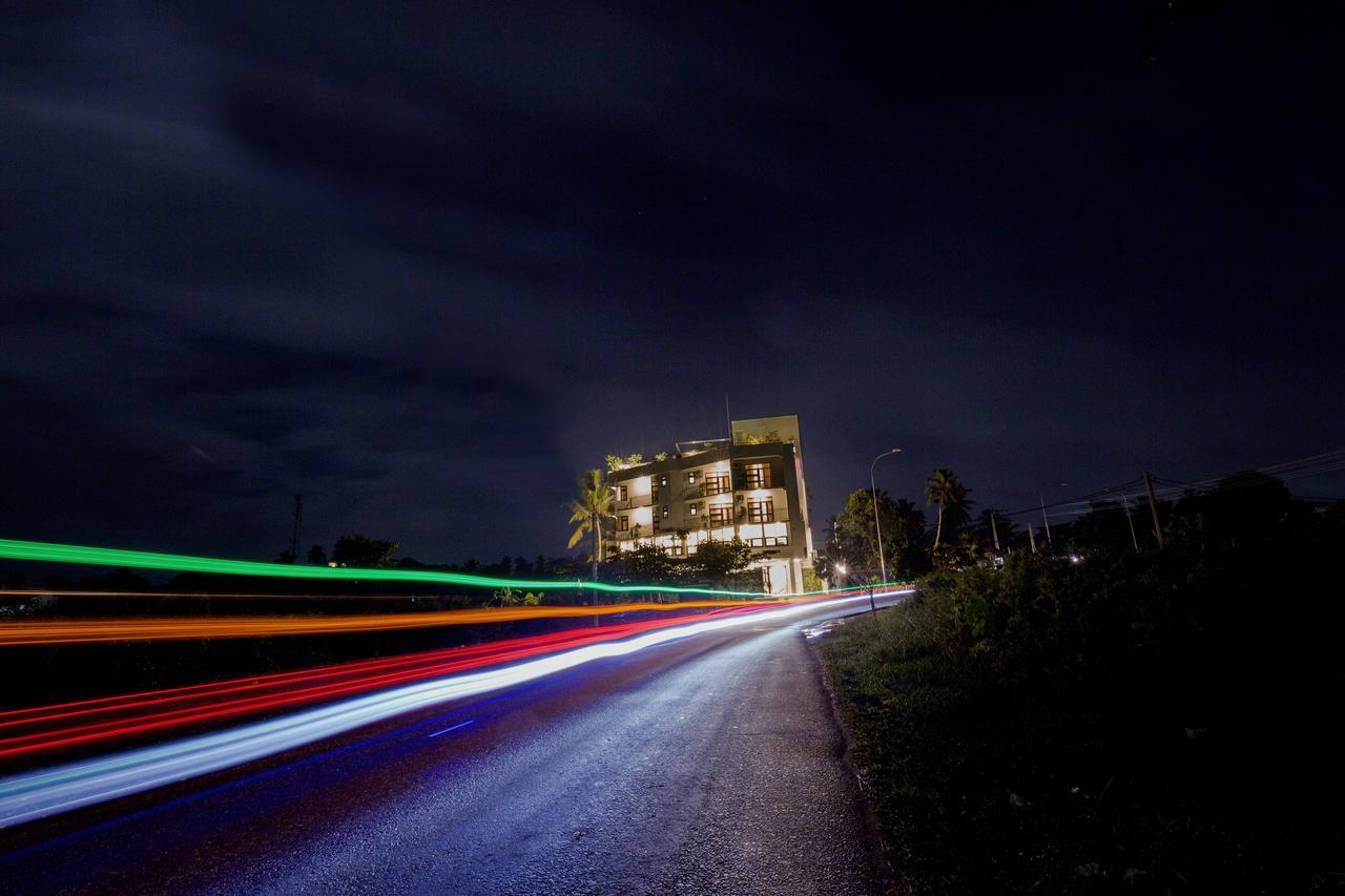 Grand 7 Hotel -Kesbewa Piliyandala Dış mekan fotoğraf