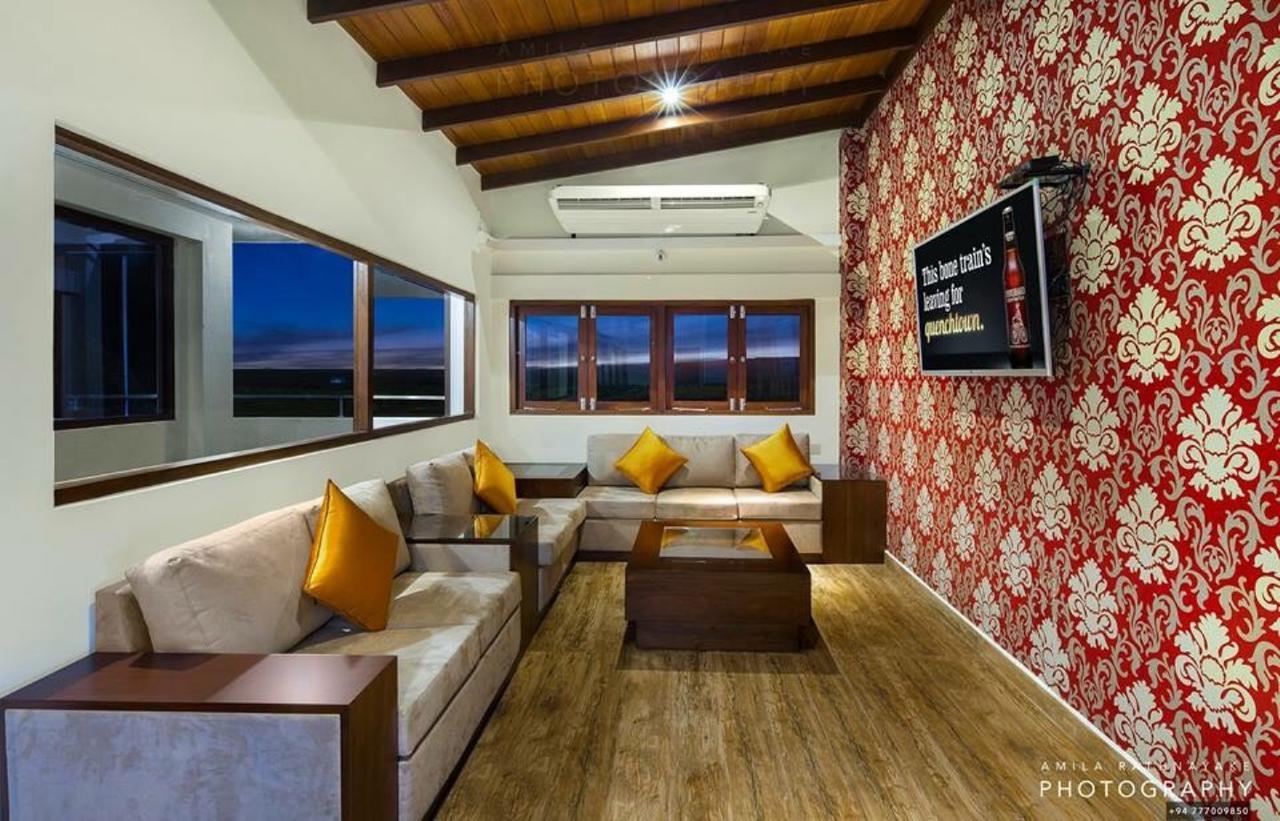 Grand 7 Hotel -Kesbewa Piliyandala Dış mekan fotoğraf